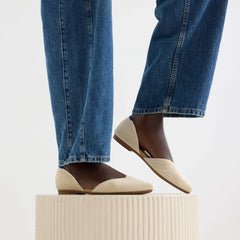 The D'Orsay Point - Conch Raffia-Knit
